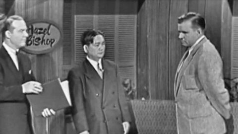 Hiroshima Doctor Meets Enola Gay Pilot – Most Awkward Moment In TV History | Frontline Videos