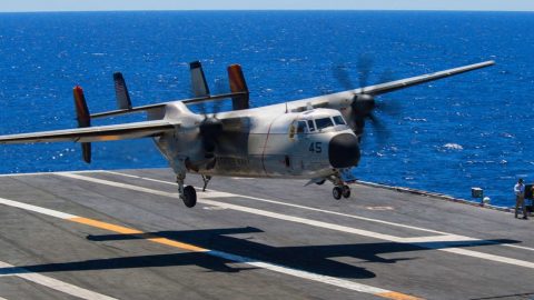US Navy Plane Crashes Off Coast Off Japan – Several Crewmen Missing | Frontline Videos