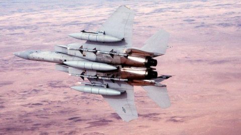 Lone F-15 Faces Off Against MiG-29s – Intense Gulf War Dogfight | Frontline Videos