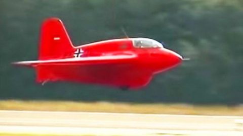 World’s Only Flying Me 163 – First Rocket-Powered Aircraft Tears Through The Sky | Frontline Videos