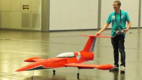 First Giant RC Jet Built For Flight Indoors – That’s Right, Indoors | Frontline Videos
