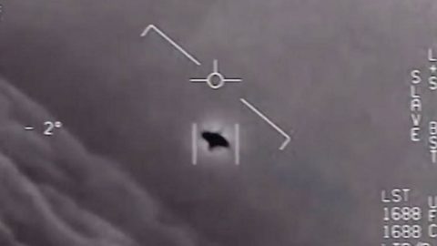 Declassified Footage Of Navy Pilots Chasing Down UFO – No Idea What It Was | Frontline Videos