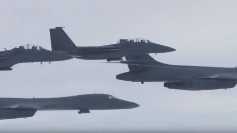 News | B-1 Bombers Drop 2,000 Lbs. Bombs On N.Korea’s Doorstep | Frontline Videos