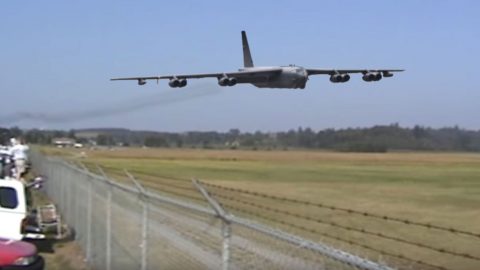 This B-52 Fast And Low Will Send Chills Down Your Spine | Frontline Videos