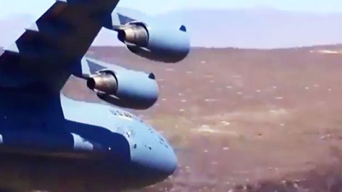 Guy Catches A C-17 Making A Nasty Bank Through The Mach Loop | Frontline Videos
