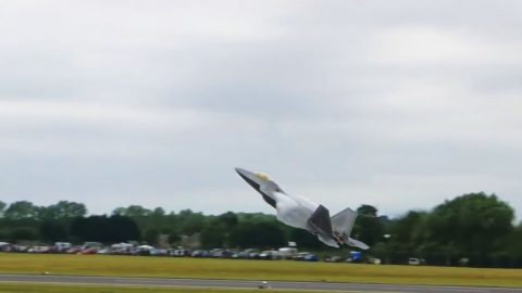 Possibly The Best Filed F-22 Raptor Aggressive Takeoff Ever | Frontline Videos