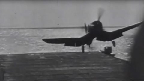 Corsairs Tended To ‘Float’ Upon Landing – Pilot Finds Out The Hard Way | Frontline Videos