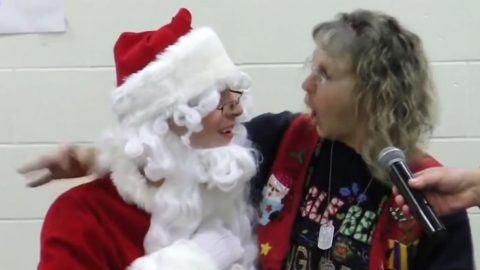 These Awesome Military Christmas Homecomings Might Make You Shed Happy Tears | Frontline Videos