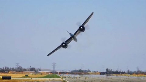 F7F Tigercat Showing Off It’s Flying Capabilities | Frontline Videos