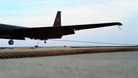 Seeing The Notoriously Unstable U-2 Land On A Carrier Gives New Meaning To The Word ‘Aviator’ | Frontline Videos