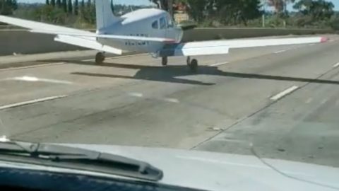 Emergency Landing On Freeway In The Middle Of Traffic Stuns San Diego Drivers | Frontline Videos